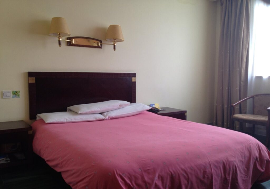 Шанхай: Home Inns Shanghai Caohejing Zhonghuan Caobao Road Branch