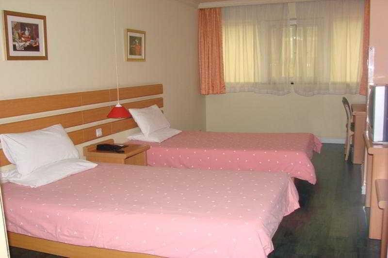 Шанхай: Home Inn Jiading Chengzhong Road