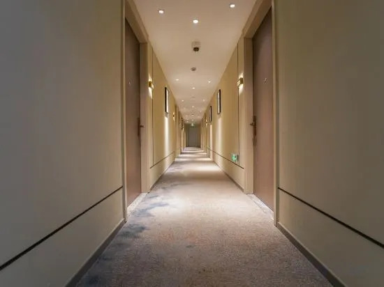 Шанхай: Homeinn Selected Hotel (Shanghai Lujiazui Software Park Lancun Road Subway Station)