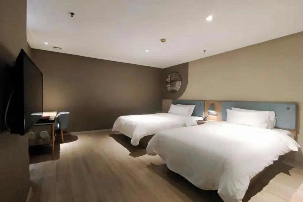 Гуанчжоу:  Home Inn (Guangzhou Tianpingjia Metro Station)