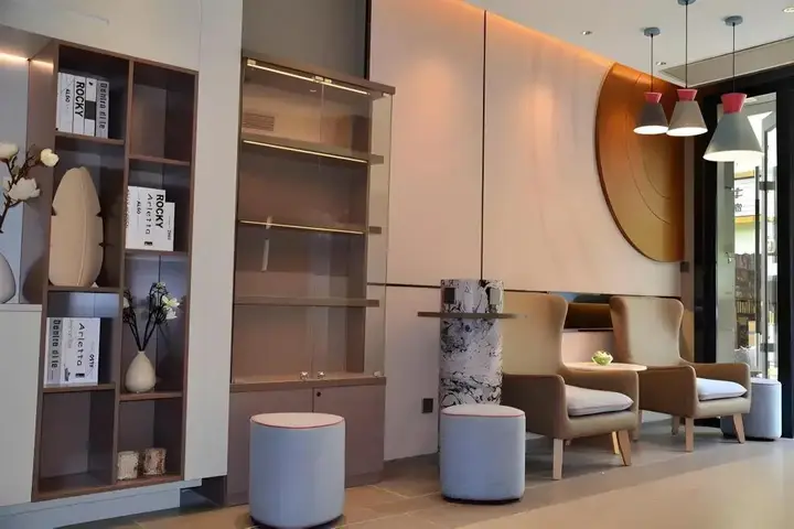 Гуанчжоу: Home Inn (Guangzhou Tianpingjia Metro Station)