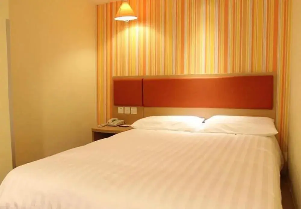 Гуанчжоу: Home Inn Guangzhou Panyu Dagang Coach Station
