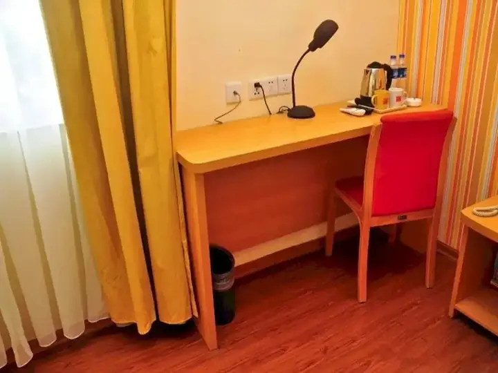 Гуанчжоу: Home Inn Guangzhou Tianhe Gangding Metro Station East Shipai Road