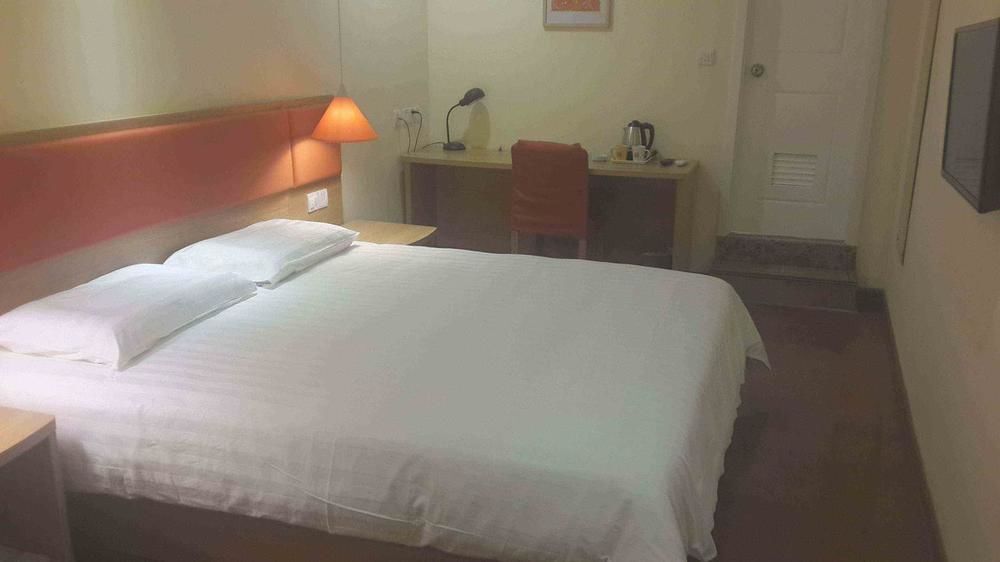 Гуанчжоу: Home Inn Guangzhou Tianhe Gangding Metro Station East Shipai Road
