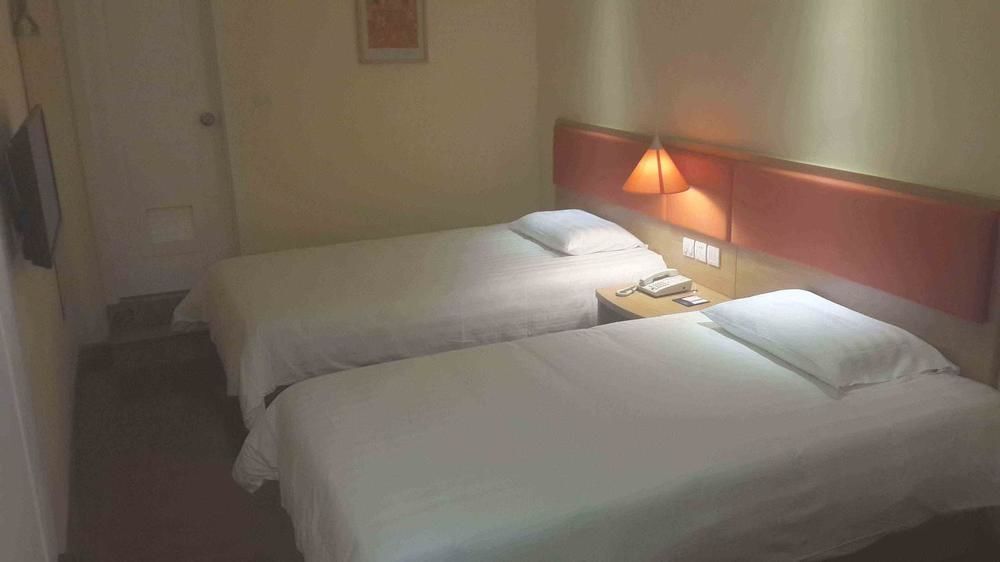 Гуанчжоу: Home Inn Guangzhou Tianhe Gangding Metro Station East Shipai Road