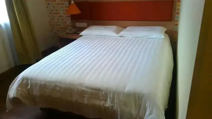 Гуанчжоу: Homeinn NEO (Guangzhou Exhibition Center Pazhou Metro Station)