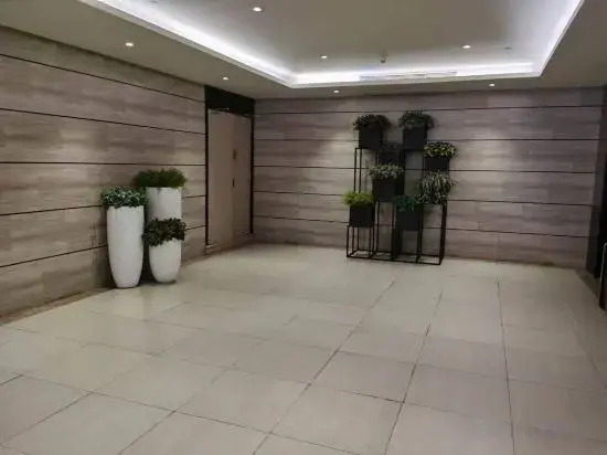 Чжэнчжоу: Homeinn Plus Hotel (Zhengzhou Erqi Wanda Plaza Second People's Hospital Subway Station)