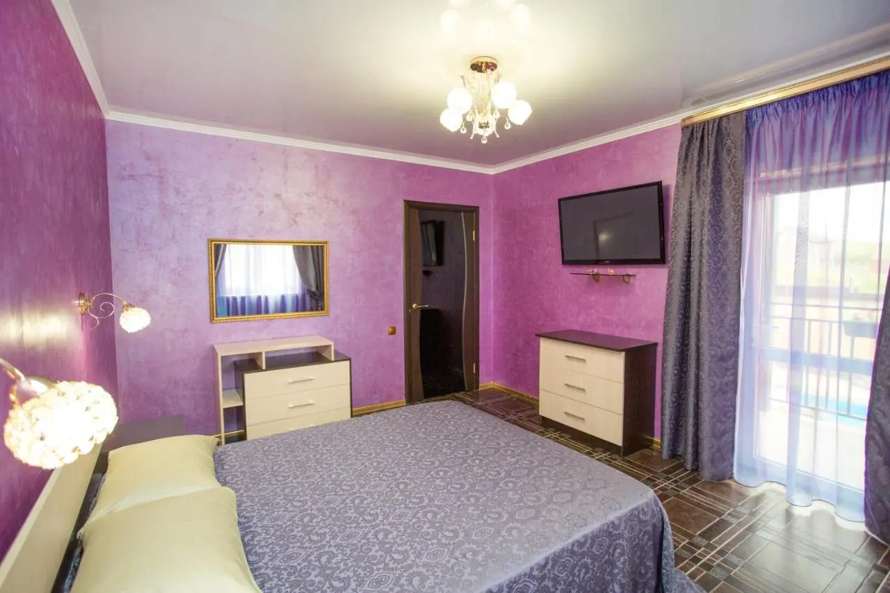 Витязево: Hotel ZET