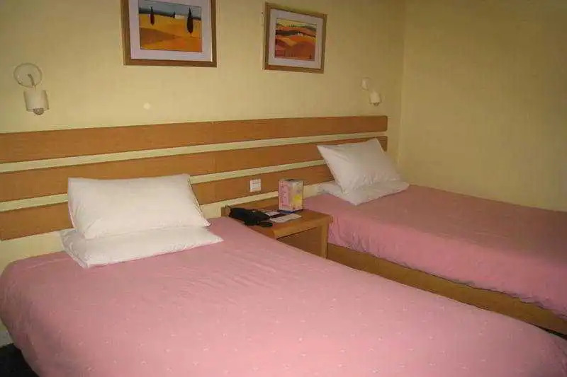 Ухань: Home Inn Wuhan CuiWei Street