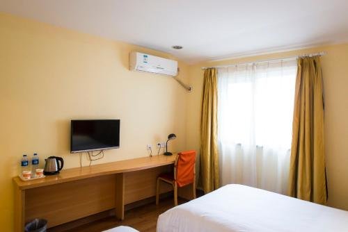 Ухань: Home Inn Wuhan Hanyang Avenue Hanyang Railway Station Metro Station