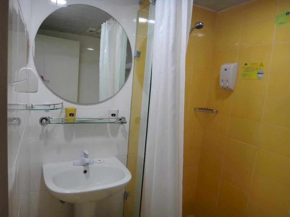 Чэнду: Home Inn Chengdu Wenshuyuan Metro Station