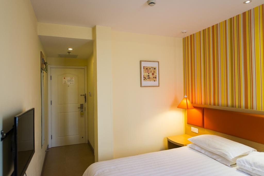 Ухань: Home Inn Wuhan Tanhualin Liangdao Street
