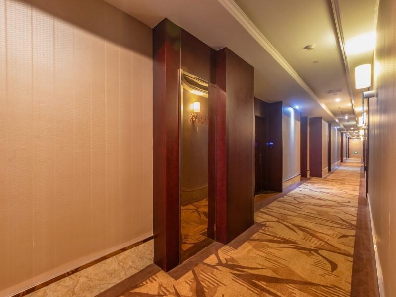 Нанкин: GreenTree Alliance Nanjing South Railway Station Mingfa Plaza Hotel