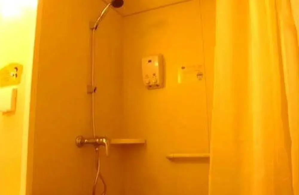 Чэнду: Home Inn Chengdu Luomashi Metro Station