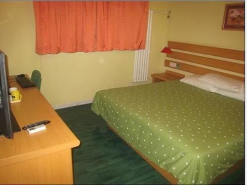 Пекин: Home Inn Beijing Yangqiao