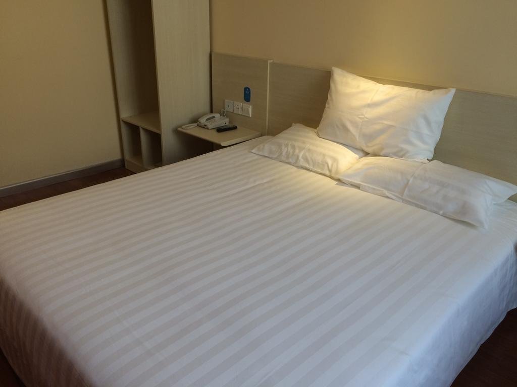 Шицзячжуан: Hanting Express Shijiazhuang Shifeng Road