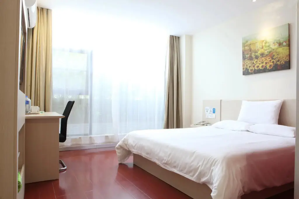 Шэньчжэнь: Hanting Hotel Shenzhen Baoan Xixiang Taoyuanju