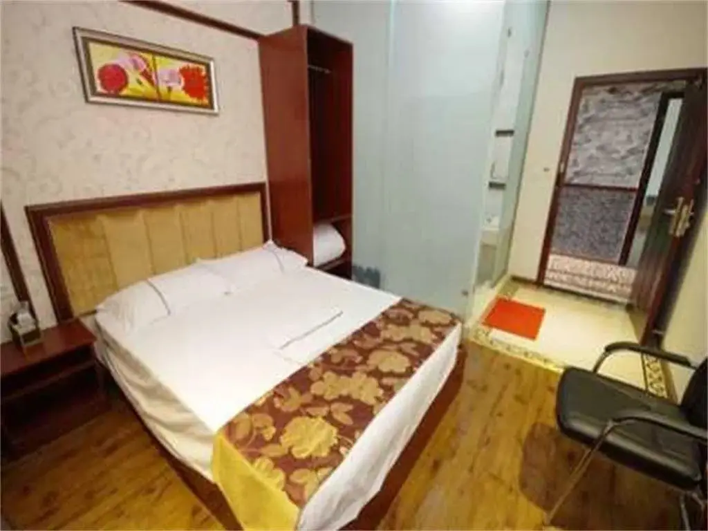 Ибинь: Qiqi Business Inn