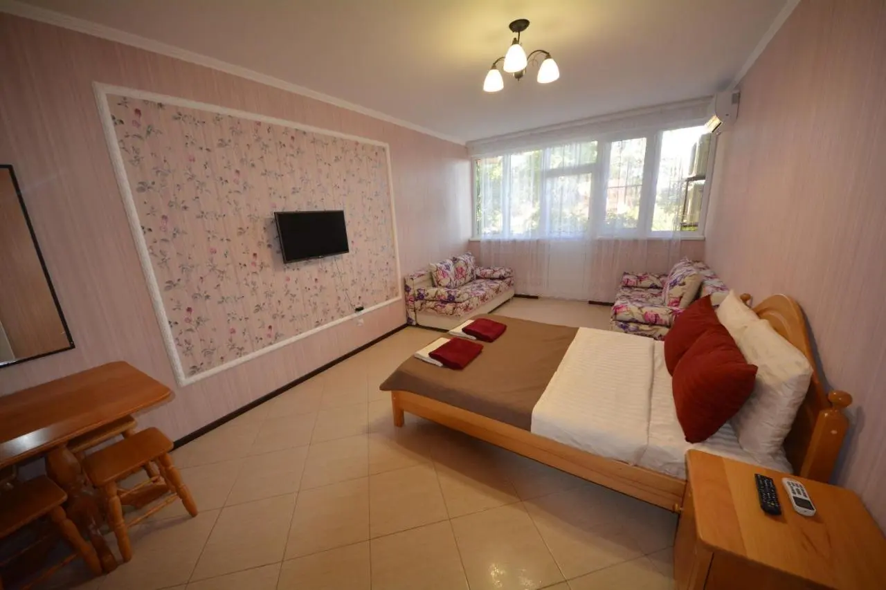 Лоо: Guest House Irina