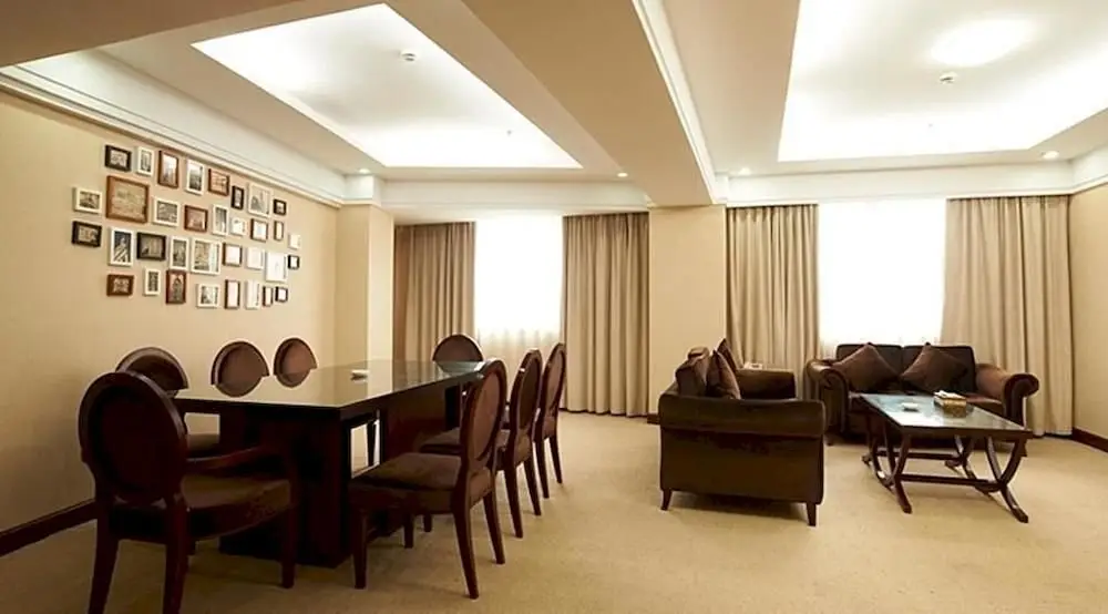 Нинбо: Ningbo Asia Pacific Four Seasons Hotels