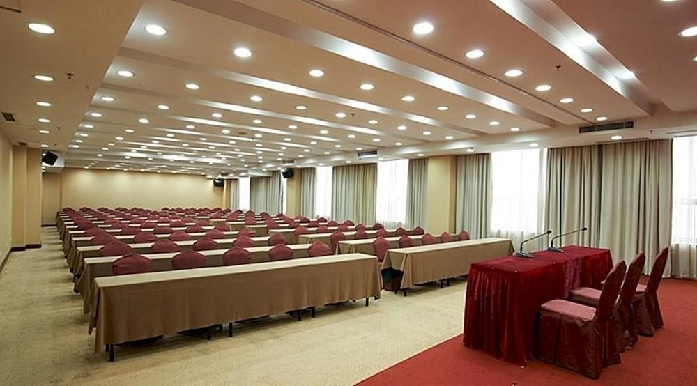 Нинбо: Ningbo Asia Pacific Four Seasons Hotels