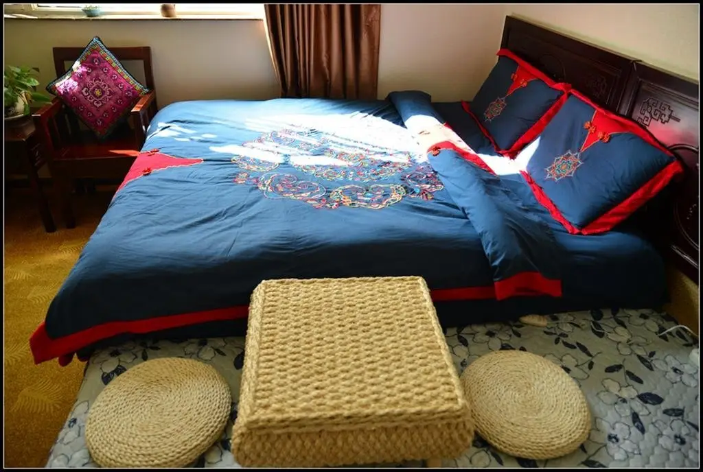 Дали: F.L.Y Pottery&Astronomy Hostel