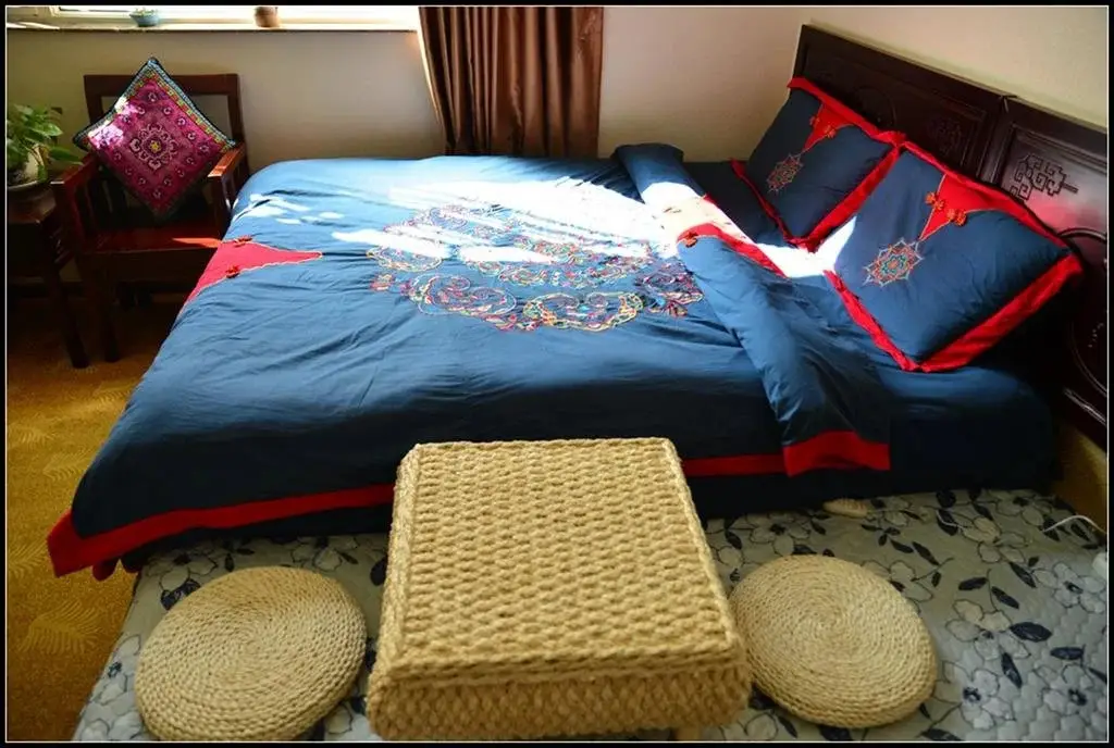 Дали: F.L.Y Pottery&Astronomy Hostel