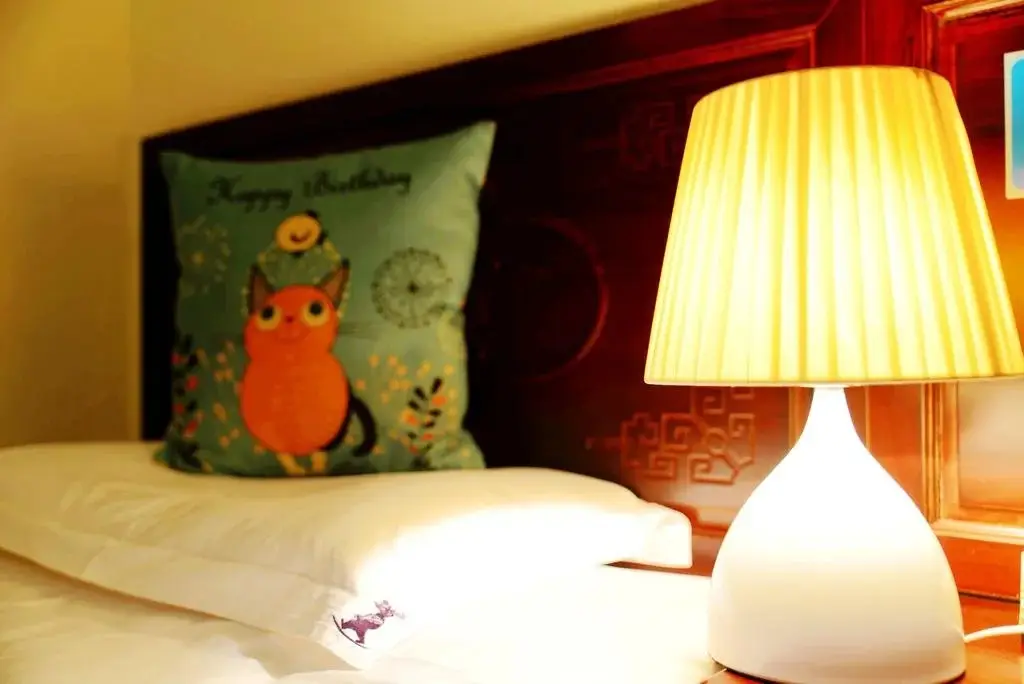 Дали: F.L.Y Pottery&Astronomy Hostel