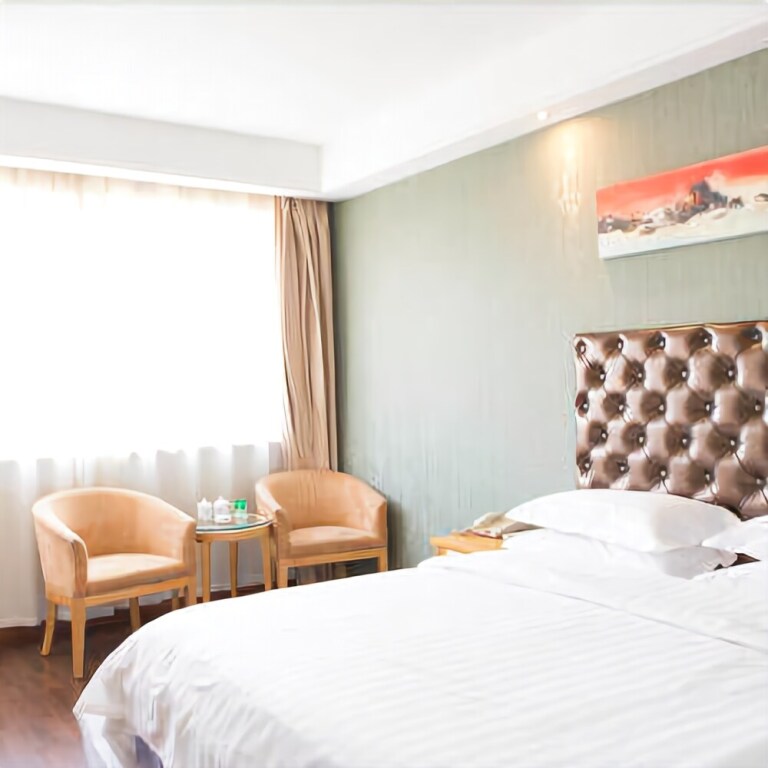 Ляньюньган: Mingguo Business Hotel