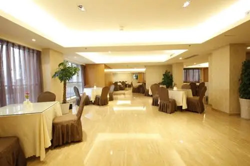 Yifan Hotel — фото 1
