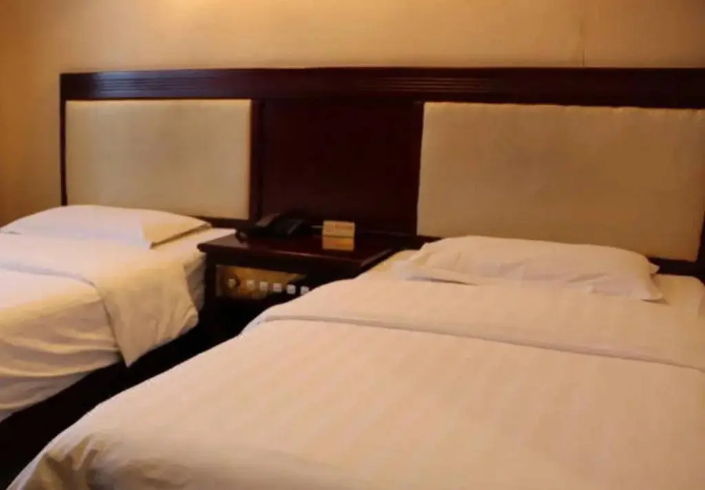 Мяньян: Anxian Tongxin Business Hotel