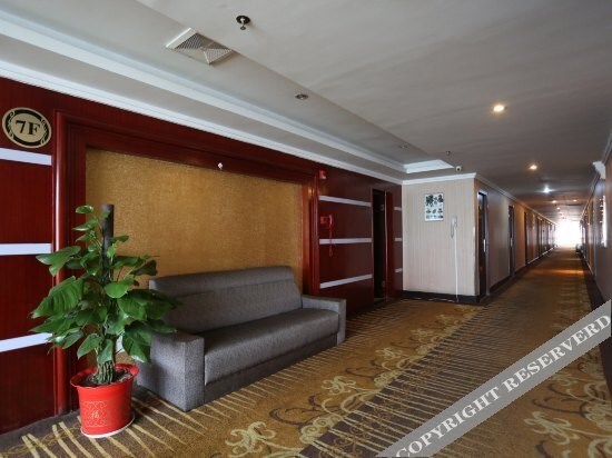 Юэян: Dongfanghong Ruika Hotel