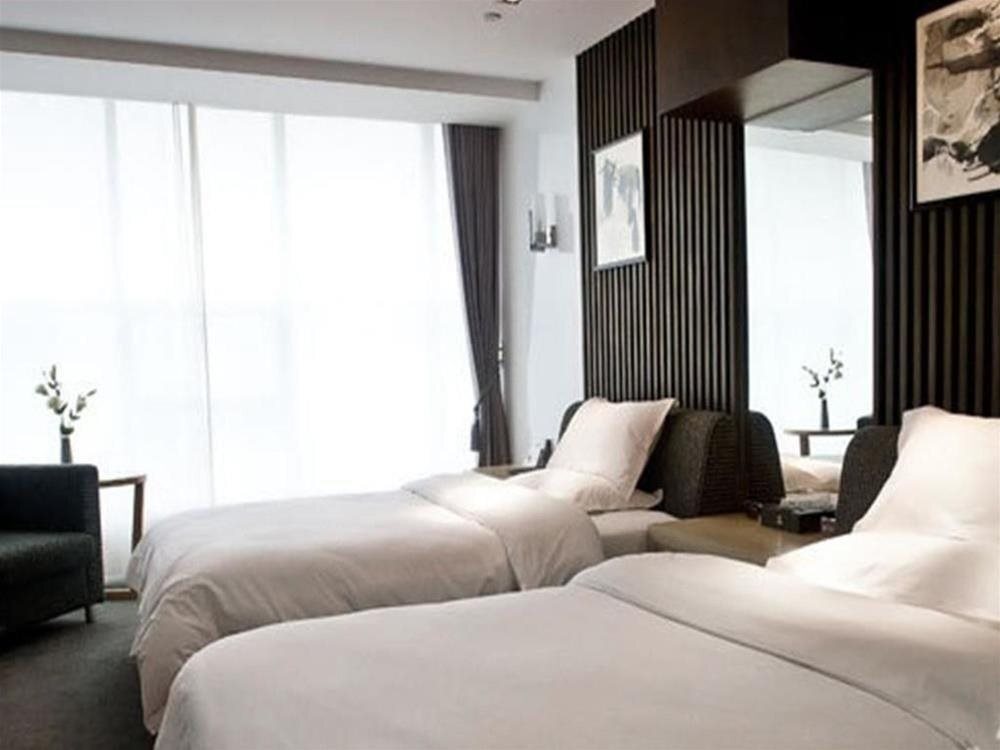 Golden Charm Boutique Hotel — фото 1