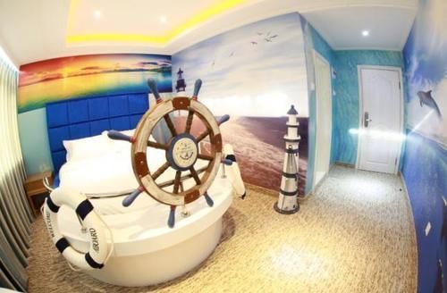 Далянь: Yepu Night Theme Hotel- Dalian