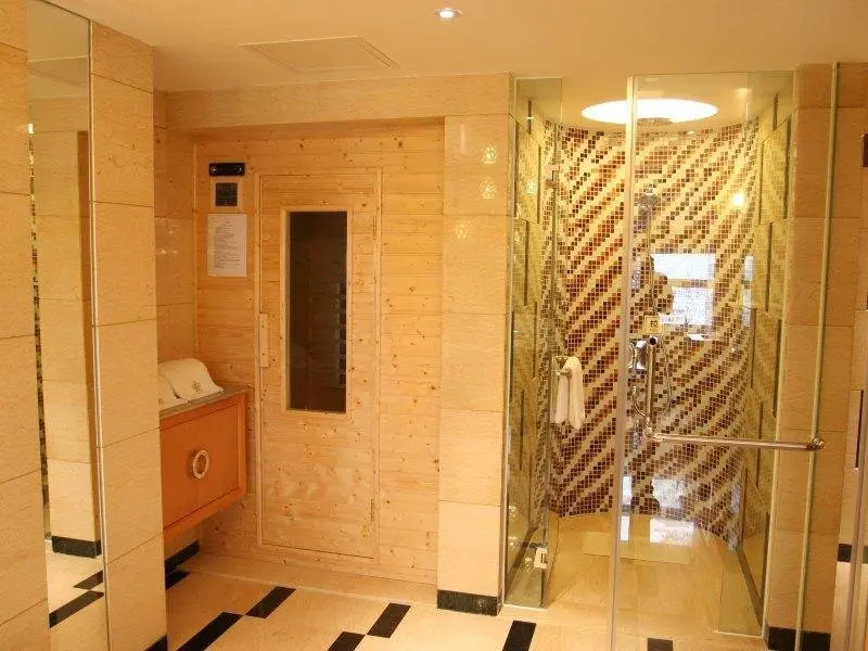 Мейчжу: Golden Bay International Hotel