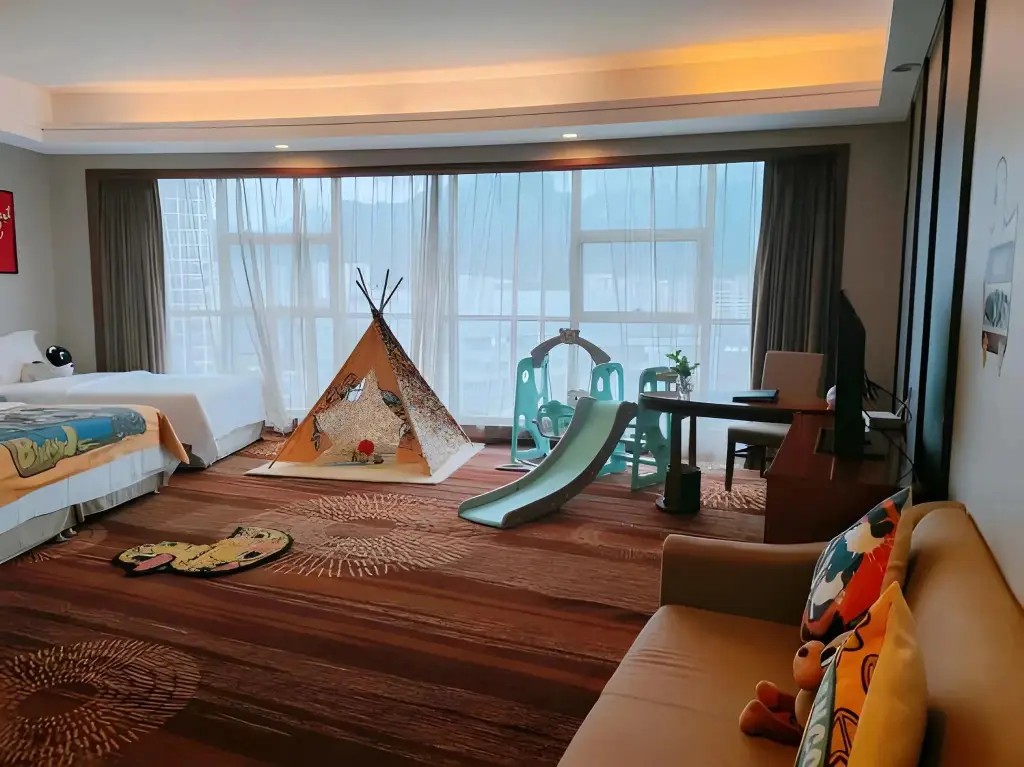Чжанцзяцзе: Zhangjiajie Huatian Hotel