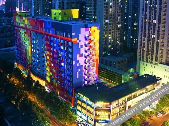 Чжэнчжоу: Happy Inn  (Manhattan Dongming Road Flagship Store, Zhengzhou)