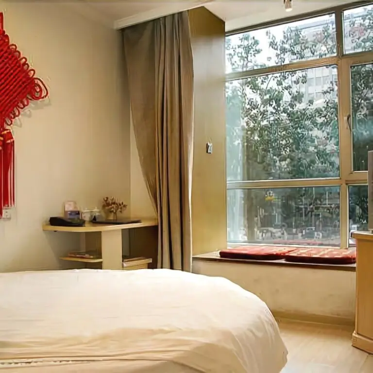 Тайюань: Taiyuan National Defence Hotel
