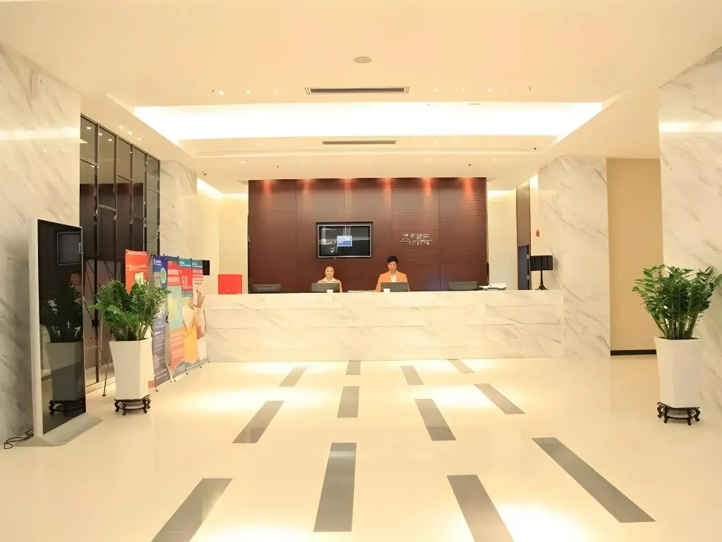 Шэньчжэнь: City Comfort Inn Shenzhen Longhua Bus Station Qinghu Metro Station