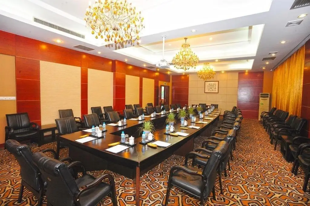 Чжоушань: New Overseas Chinese Hotel
