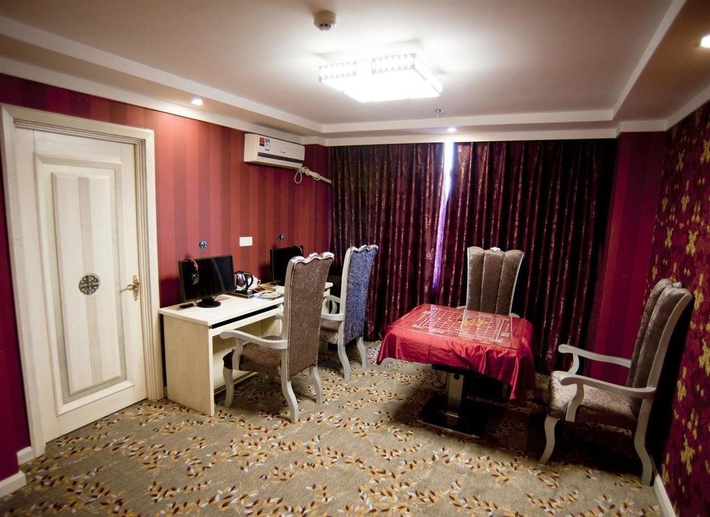 Цзямусы: Ding Te Hotel
