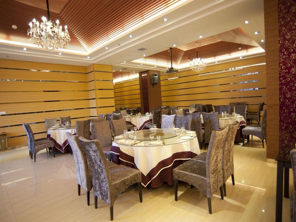 Цзямусы: Ding Te Hotel
