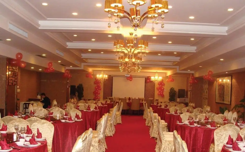 Тайчжоу: Linhai Double Dove Peace International Hotel