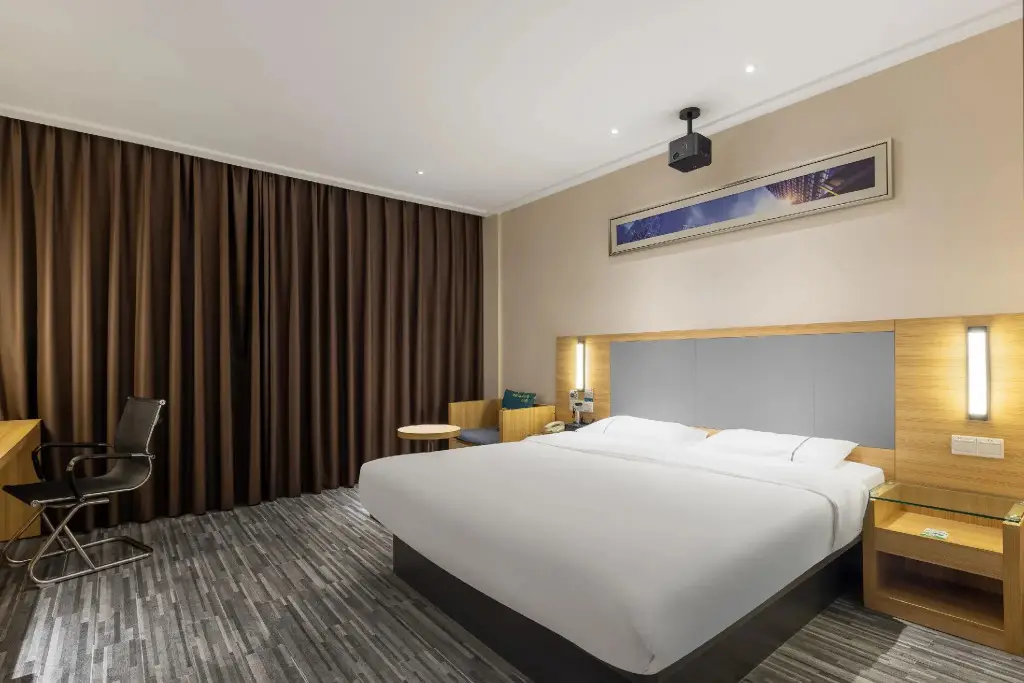 Маоминг: City Comfort Inn Maoming High Speed Railway Station Wenming Road