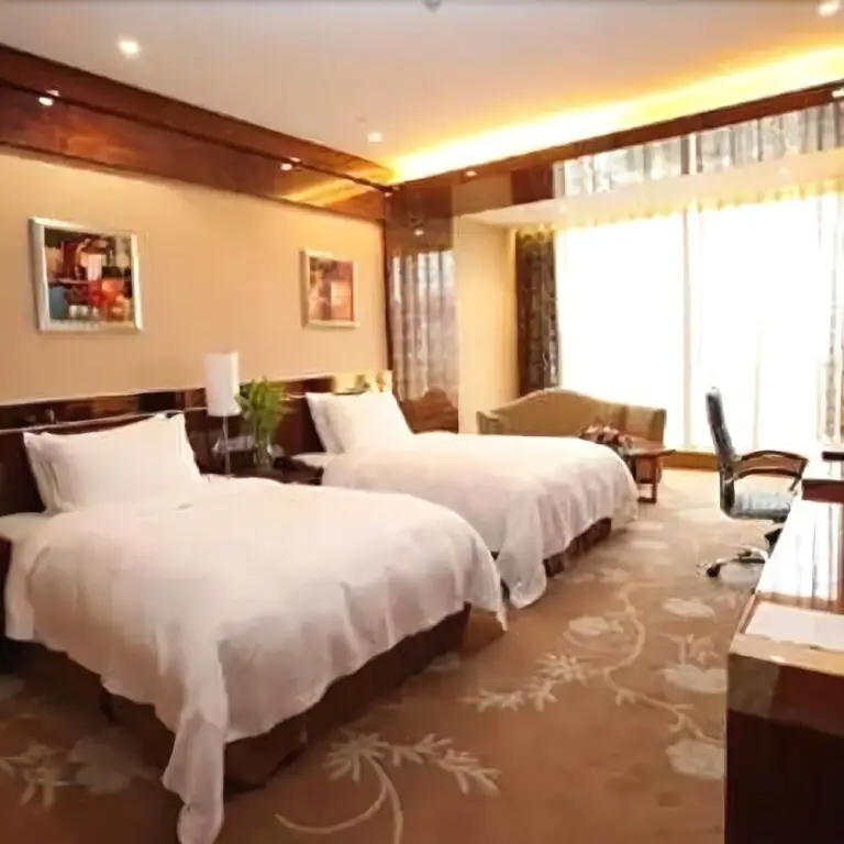 Zhengzhou Baishun International Hotel — фото 1