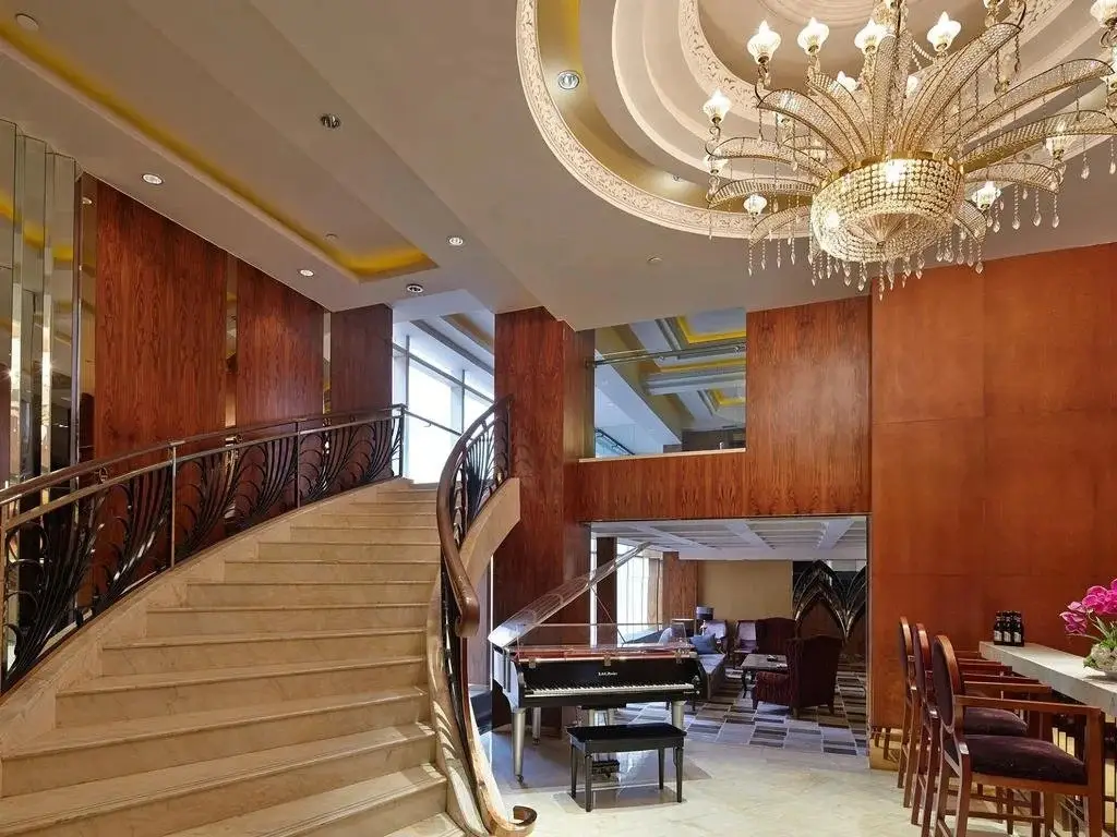 Чжэнчжоу: Zhengzhou Baishun International Hotel