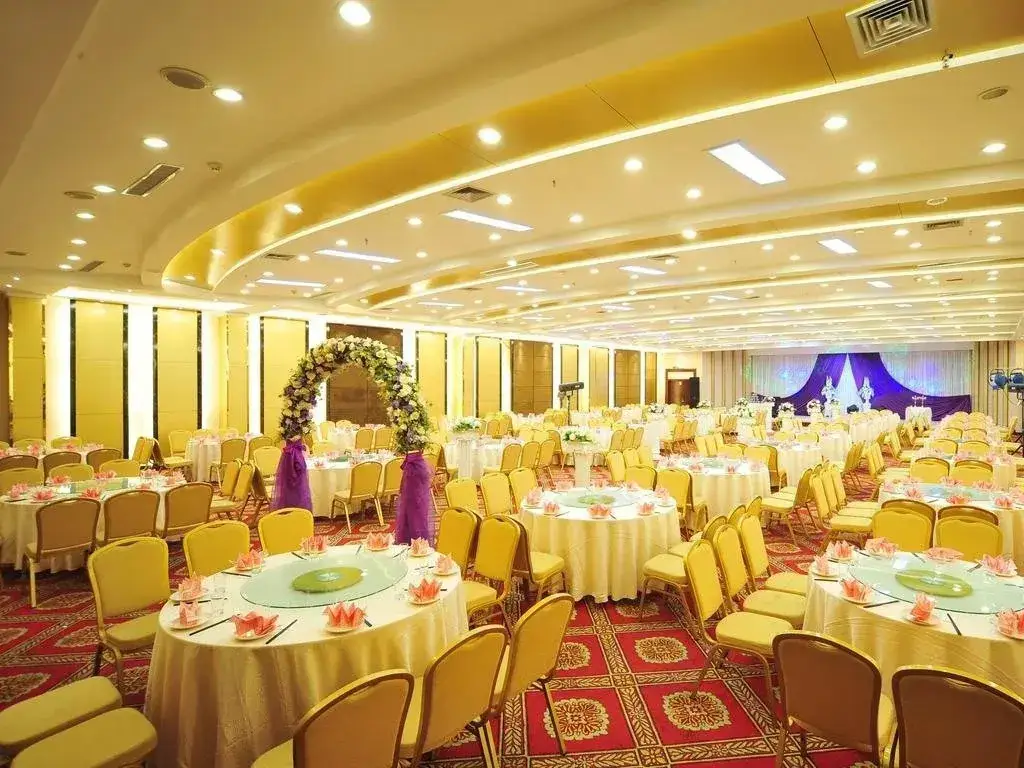 Цзилинь: Jilin International