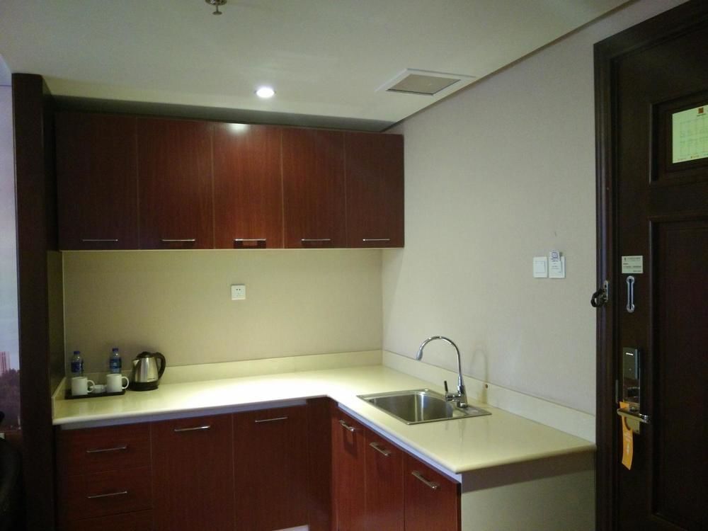 Тяньцзинь: Jinmen Yiyi Cultural Theme Hotel (Tianjin HongQiNanLu Subway Station)
