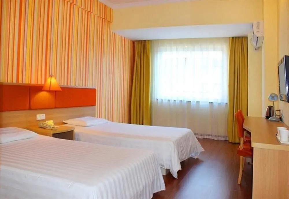 Чжанцзяцзе: Home Inn Zhangjiajie Dayong Fucheng