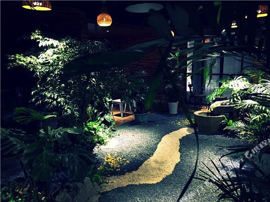 Хучжоу: Homeinn Lilan Ripple · Yun Hotel (Anji Jiuzhou Shopping Center)